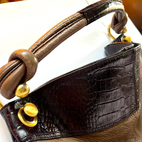 BCBG Elegant Brown Leather Handbag - Picture 10 of 10